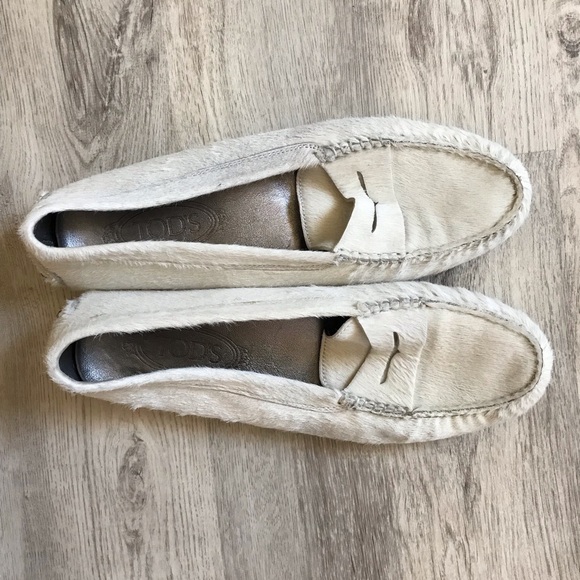 Tod’s Calf Hair/Pony Hair Cream Gommino Driving Shoes Black Bubbles EUC Sz. 9.5 - Picture 2 of 16